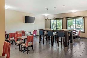 Comfort Suites Near Vancouver Mall