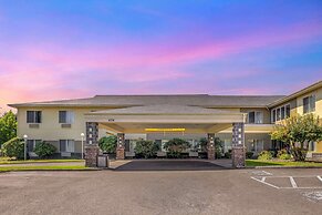 Comfort Suites Near Vancouver Mall