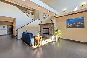 Comfort Suites Near Vancouver Mall