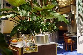 Mayfair House Hotel & Garden