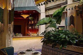 Mayfair House Hotel & Garden