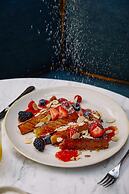 Mayfair House Hotel & Garden