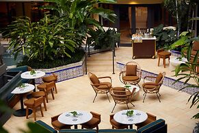 Mayfair House Hotel & Garden