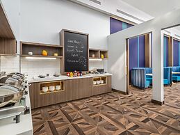 Crowne Plaza College Park - Washington DC by IHG