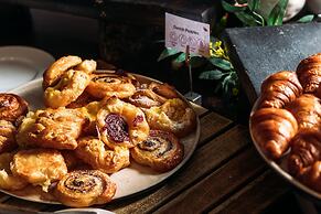 Crowne Plaza Canberra by IHG