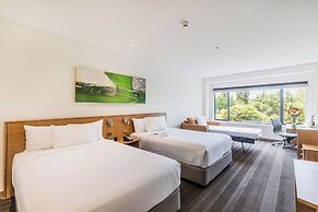 Crowne Plaza Canberra by IHG