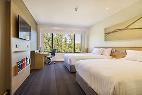 Crowne Plaza Canberra by IHG