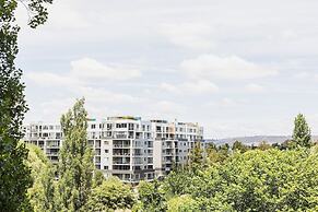 Crowne Plaza Canberra by IHG