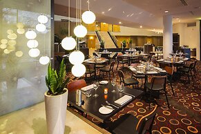Crowne Plaza Canberra by IHG