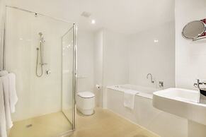 Crowne Plaza Canberra by IHG