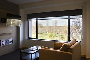 Crowne Plaza Canberra by IHG