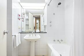 Crowne Plaza Canberra by IHG