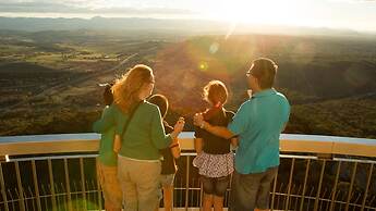 Crowne Plaza Canberra by IHG