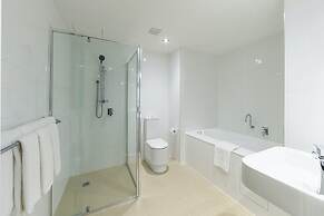 Crowne Plaza Canberra by IHG