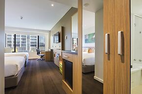Crowne Plaza Canberra by IHG