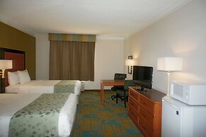 La Quinta Inn & Suites by Wyndham St. Pete-Clearwater Airpt