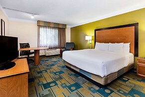 La Quinta Inn & Suites by Wyndham St. Pete-Clearwater Airpt