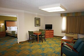 La Quinta Inn & Suites by Wyndham St. Pete-Clearwater Airpt