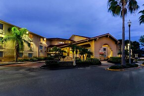 La Quinta Inn & Suites by Wyndham St. Pete-Clearwater Airpt
