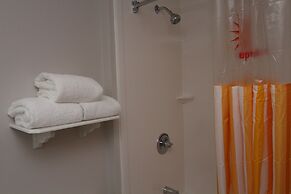 La Quinta Inn & Suites by Wyndham St. Pete-Clearwater Airpt