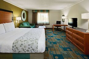 La Quinta Inn & Suites by Wyndham St. Pete-Clearwater Airpt