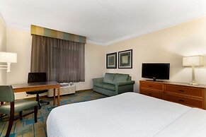 La Quinta Inn & Suites by Wyndham St. Pete-Clearwater Airpt