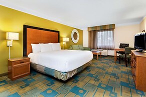 La Quinta Inn & Suites by Wyndham St. Pete-Clearwater Airpt