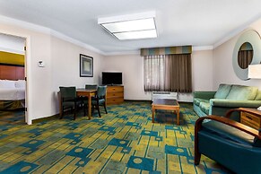 La Quinta Inn & Suites by Wyndham St. Pete-Clearwater Airpt
