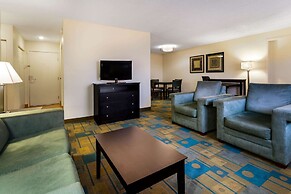La Quinta Inn & Suites by Wyndham St. Pete-Clearwater Airpt