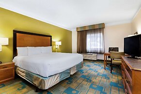 La Quinta Inn & Suites by Wyndham St. Pete-Clearwater Airpt