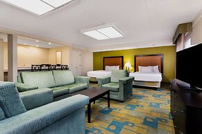 La Quinta Inn & Suites by Wyndham St. Pete-Clearwater Airpt