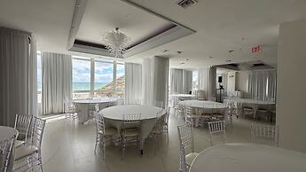 Ocean Manor Beach Hotel