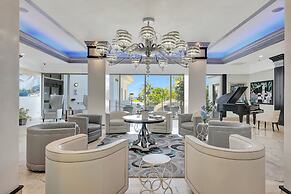 Ocean Manor Beach Hotel