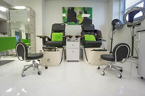 Ocean Manor Beach Hotel