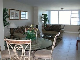 Ocean Manor Beach Hotel