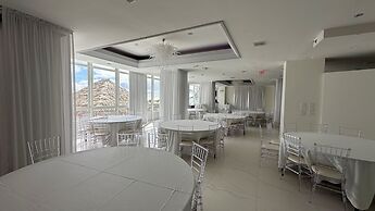 Ocean Manor Beach Hotel