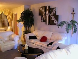 Ocean Manor Beach Hotel