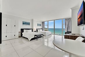 Ocean Manor Beach Hotel