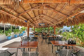 Ocean Manor Beach Hotel