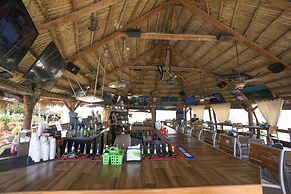 Ocean Manor Beach Hotel