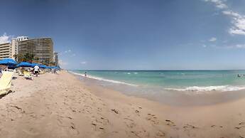 Ocean Manor Beach Hotel