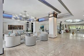 Ocean Manor Beach Hotel