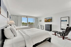 Ocean Manor Beach Hotel