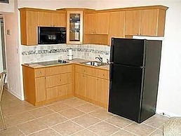 Ocean Manor Beach Hotel