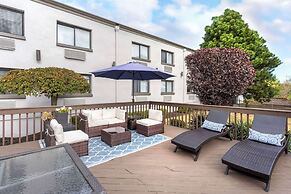 Comfort Inn Edgewater on Hudson River