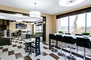 Comfort Inn Edgewater on Hudson River