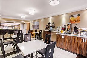 Comfort Inn Edgewater on Hudson River