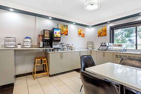 Comfort Inn Edgewater on Hudson River