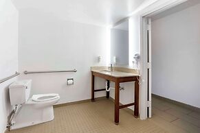 Comfort Inn Edgewater on Hudson River