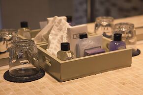 Macdonald Bear Hotel